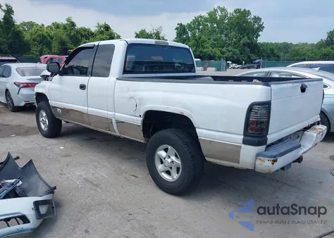 2001 Dodge Ram 1500 из США, поврежденный, VIN 3B7HF13Z51M257137